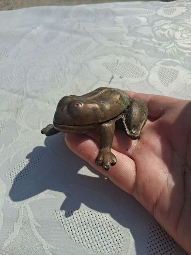 Midcentury Italian Crab and Frog Brass Ashtrays