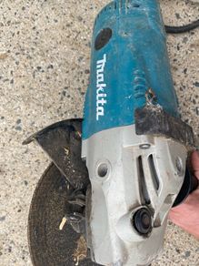 Large makita angel grinder