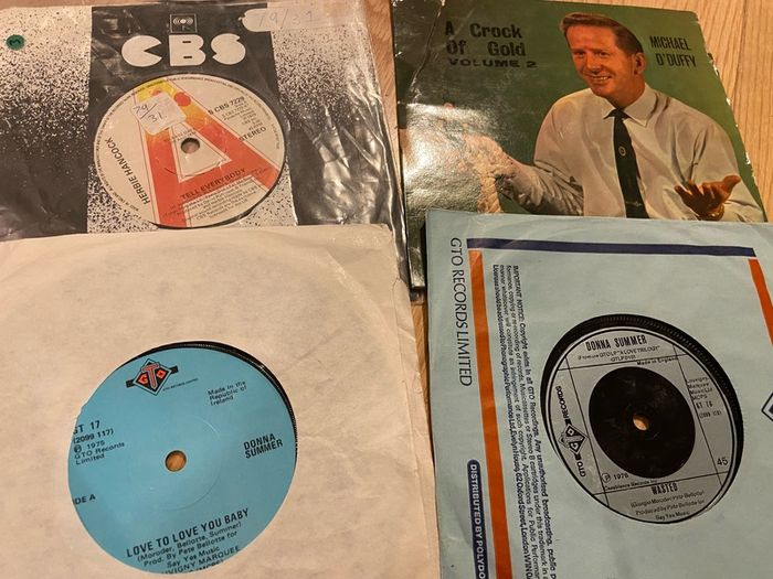 69 7" singles records vinyl