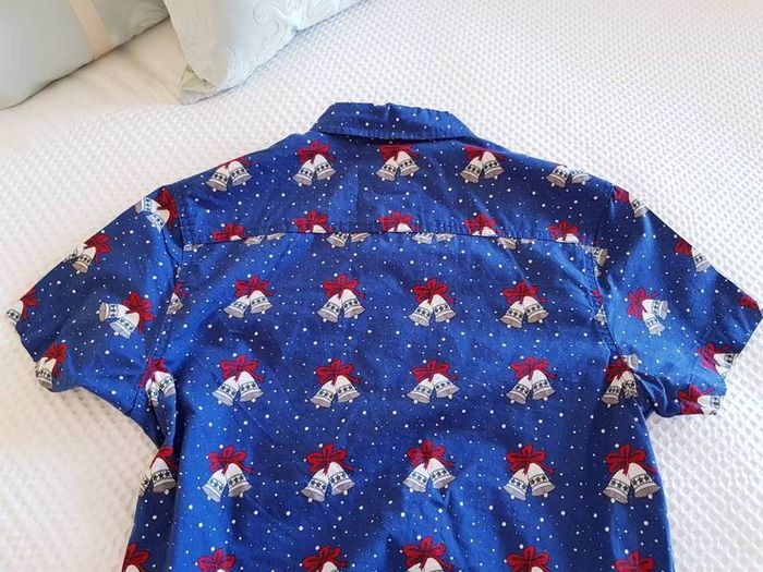 Christmas Short Sleeve Shirt - Size Small