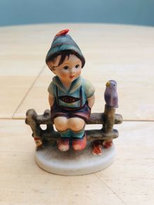 Vintage Hummel Figurine