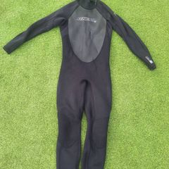 ONEILL wetsuit plus 2 kids wetsuits