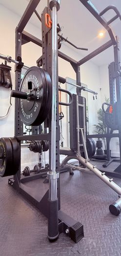6ft Olympic Barbell & Bar Holder
