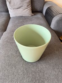 Flower pots