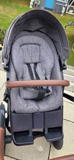 BUNDLE  Stokke pram, next to me cot and Nuna leaf grow  (excellent condition)