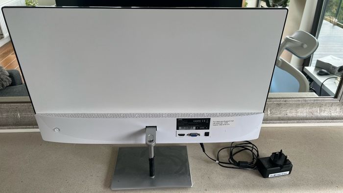 Monitor JVC 24" Full HD