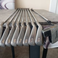 Tommy Armour Golf irons. Right handed clubs.