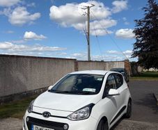 White Hyundai i10 - low owners - freshly serviced