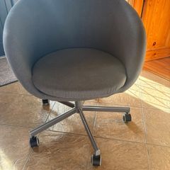 office/desk chair with wheels