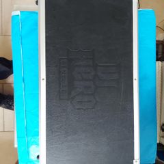 DJ HERO Renegade for WII, in excellent like new condition