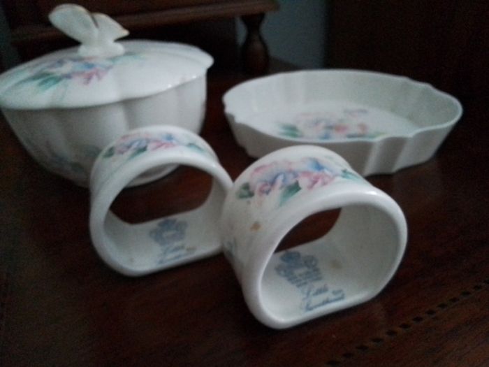 Aynsley "Sweetheart" Pieces