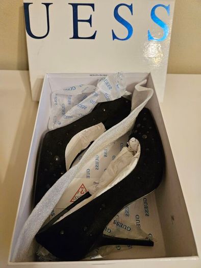 GUESS FLPAD4SUE08 high heels courts shoes nlack suede with metal studs RRP 150e 4.5 UK NEW & BOXED bank holiday sale