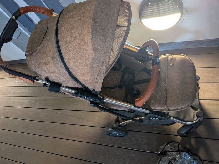 Single Buggy _ amababy brown color_superlight weight