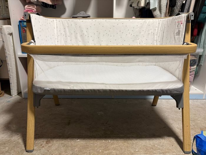 Babylo Nod Bedside Co-Sleeper Crib & Mattress - Excellent Condition