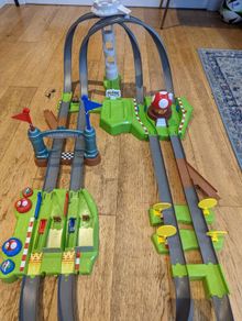 Hot Wheels Mario Kart Circuit Track Set