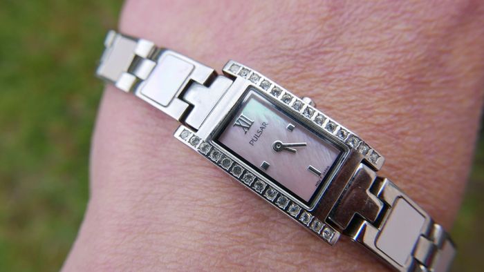 Pulsar 1N00-X150 Ladies St/Steel Quartz Watch, Articulated Bracelet, New Battery (like New)
