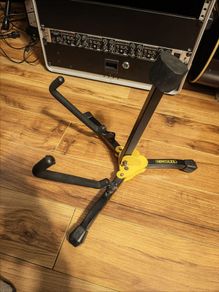 Hercules Guitar Stand