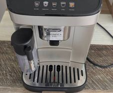 Delonghi Magnifica Evo coffee machine