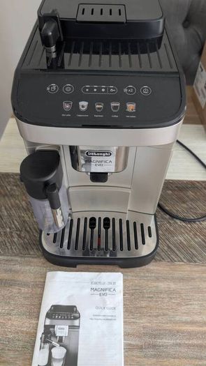 Delonghi Magnifica Evo coffee machine