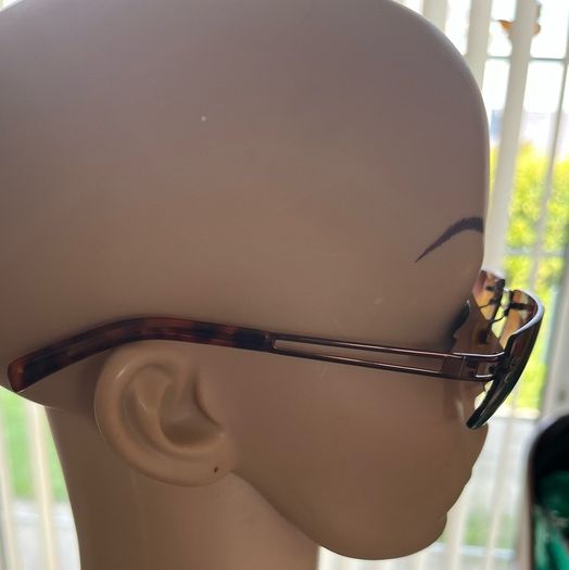 Jones New York sun glasses