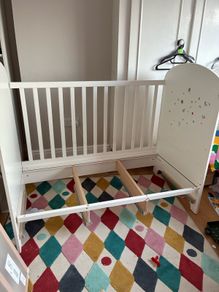 Free Ikea cot