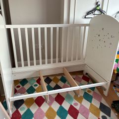 Free Ikea cot