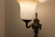 2 matching wall lights