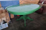 FREE Extendable dining table