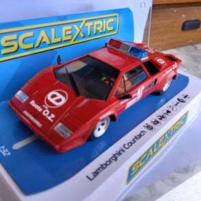 Scalextric Lamborghini Countach - F1 Safety Car  ( C4329 slot classic legend street police supercar gt)