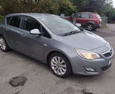 Opel Astra 2012