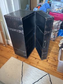 Vintage Style Drinks Cabinet Cabinet on wheels