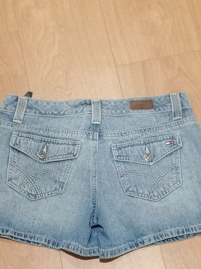 beautiful new vintage Tommy Hilfiger shorts