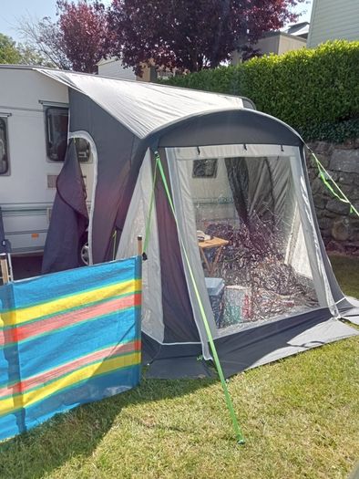 5 Bert Caravan