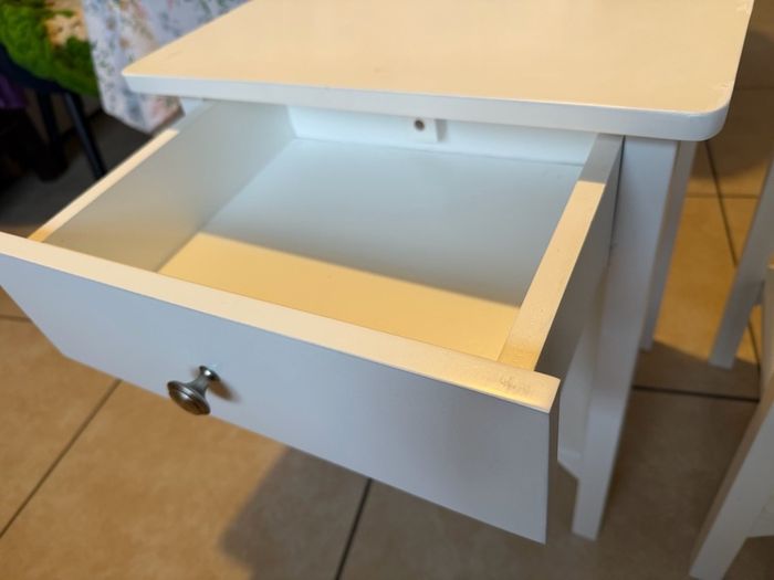 bedside lockers