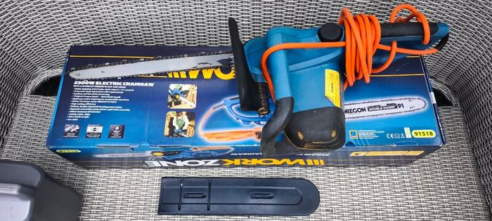 WorkZone Electric Chainsaw