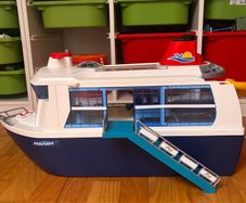 Play Mobil Cruise Ship + accessories