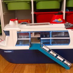 Play Mobil Cruise Ship + accessories