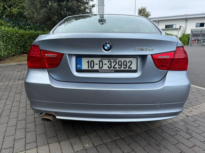 BMW 3-Series 2010