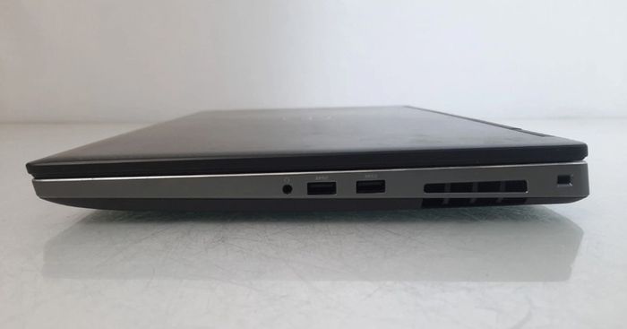 Dell Precision 7530 15.6" WIN 11 PRO Mobile Workstation Business Gaming Laptop i7-8750H 2.4GHz 16GB RAM 256GB SSD AMD Radeon WX 4150 4GB GDDR6