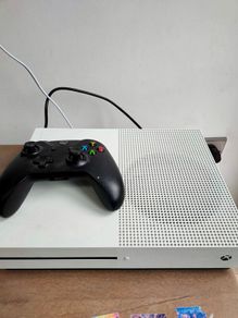 XBox One 1 TB + Controller