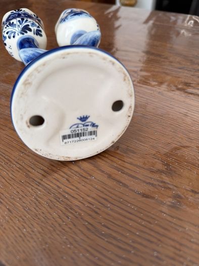 Decorative candle holder