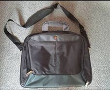 Lightweight Targus laptop bag