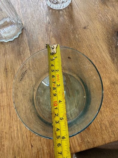 Round glass vase