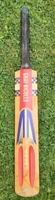 Gray Nicholls Sabre 500 cricket bat Needs new handle grip, otherwise in good condition  Sold as seen in photos