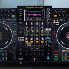 Pioneer XDJ-XZ. (Relisted, be fast)