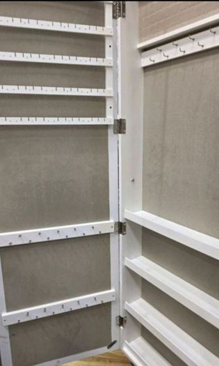 Lockable Jewellery Storage Mirror Armoire Freestan