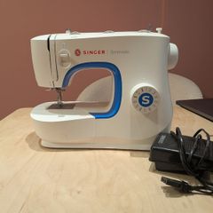 Singer Serenade M320L Sewing Machine x2