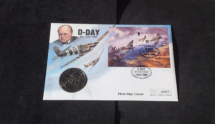 1994 D-Day 50th Anniversary, Guernsey 2 Pound Coin and Stamp First Day Cover, ( Mercury PNC )