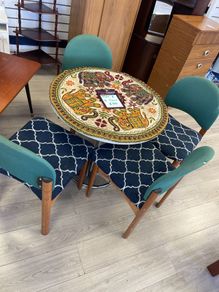 summer Table & 4 chairs. Slightly worn but can be stitched