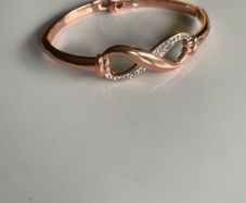 Rose gold bracelet and pandora ring